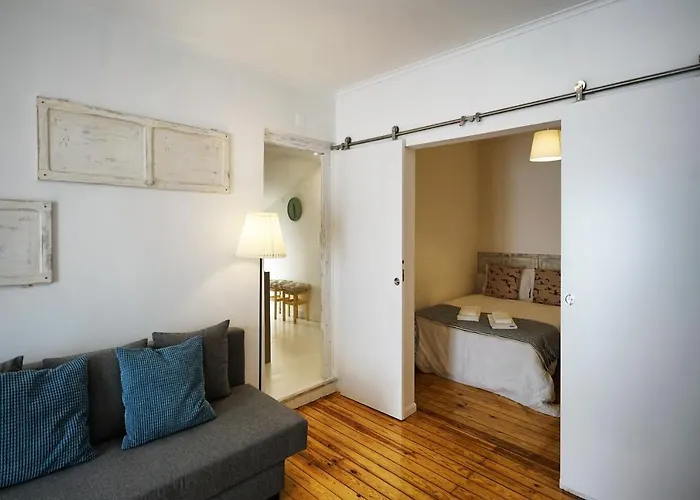 Alfama Historical 3 Bedroom Duplex 公寓