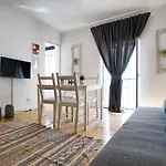 Alfama Historical 3 Bedroom Duplex Апартаменты Лиссабон