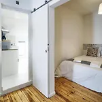 Alfama Historical 3 Bedroom Duplex *