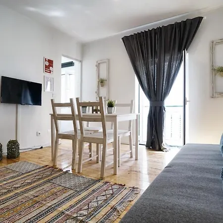 Alfama Historical 3 Bedroom Duplex 아파트 리스본