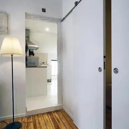 Alfama Historical 3 Bedroom Duplex * 리스본